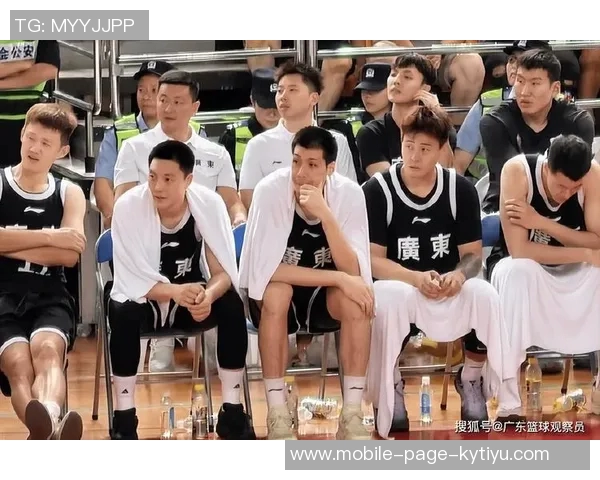 全运会男篮U18组赛季落幕广东队荣获冠军山东队紧随其后上海队位列第三 全运会男篮U18组赛季落幕广东队荣获冠军山东队紧随其后上海队位列第三