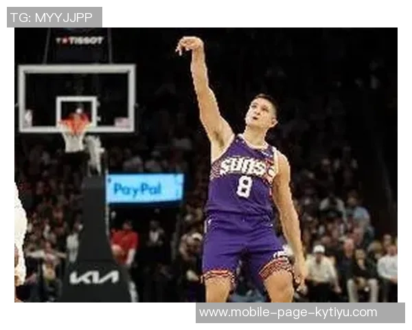 格雷森阿伦状态火热近三场场均24分助攻和抢断表现抢眼正负值高达19