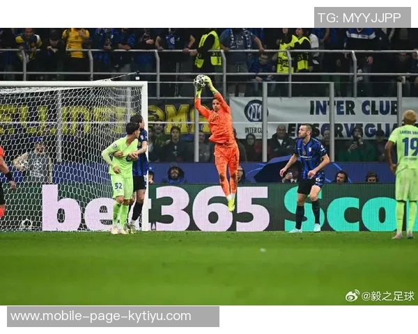 邝兆镭门前精彩突破连过三人可惜射门偏出令人叹息