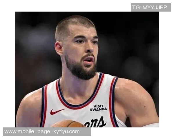 卢指导调整战术下半场祖巴茨首发应对绿军防科林斯